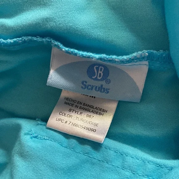 Lightweight Scrubs - Picture 10 of 12